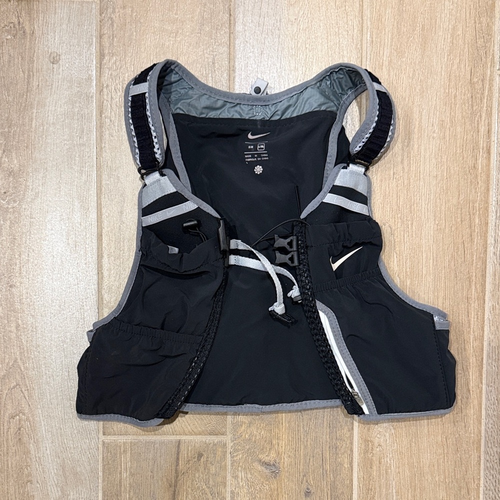 Nike Trail Hydration Vest